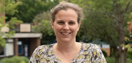 Dr Rebecca Moon