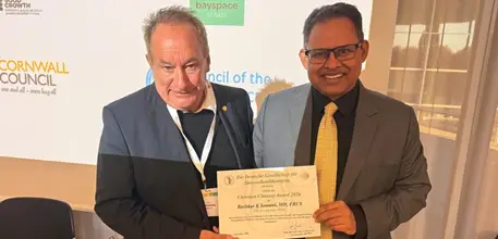 Professor Somani being presented with the Christian Chaussy Award