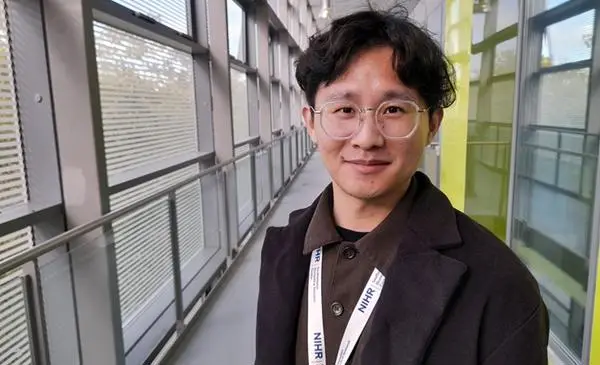 Head-and-shoulders photo of Honghui Shen